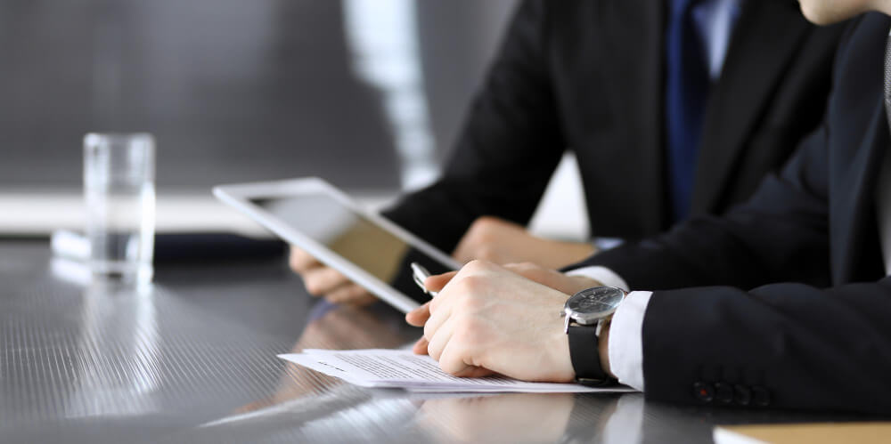 עורך דין חובות בהוצאה לפועל ליווי משפטי להתמודדות עם חובות ויציאה לדרך חדשה